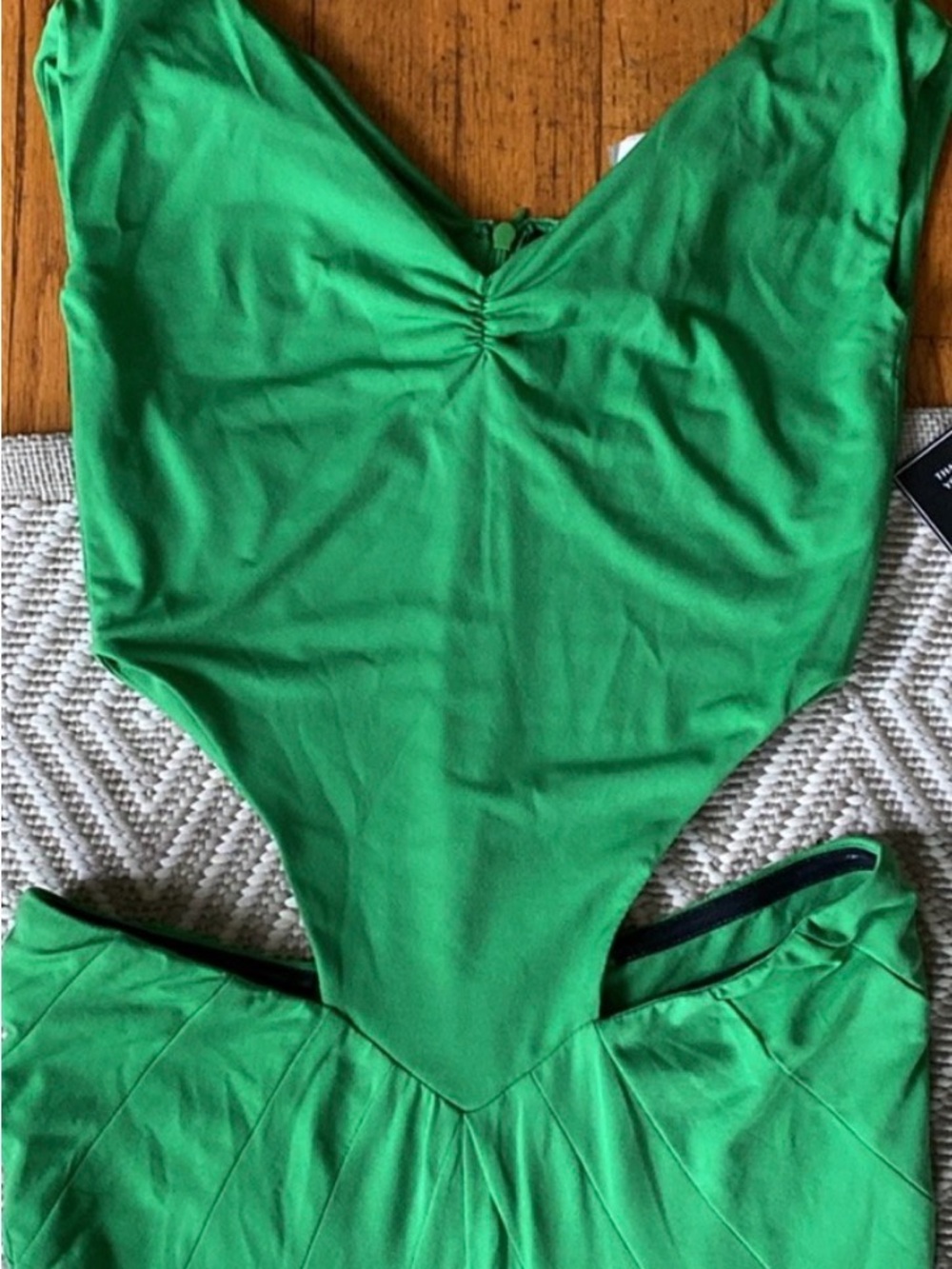 Retrofete Off-Shoulder Cutout Evening Gown in Green - Picture 7 of 12